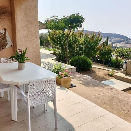 Appartement En Rez De Villa Vue Mer Монтичело Екстериор снимка